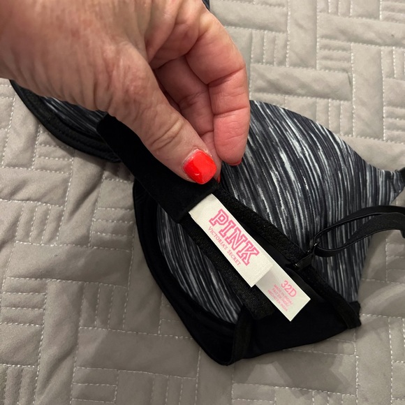 Victoria Secret PINK bra - Picture 3 of 4